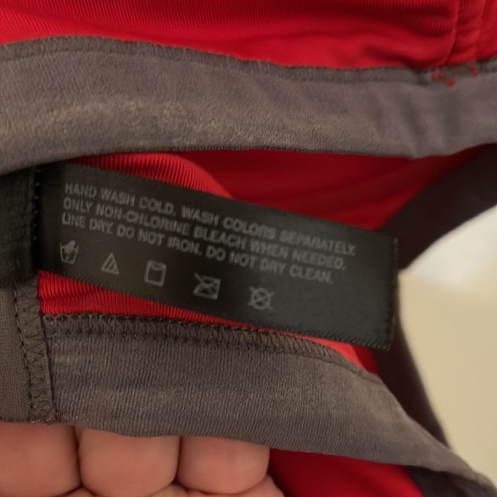 Natori Yogi Underwire Sports Bra (38 DDD/38F) - Picture 8 of 8